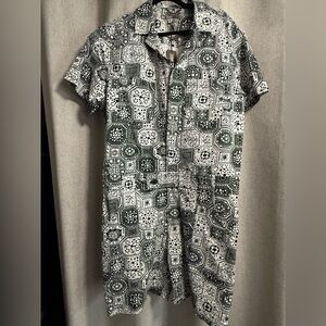 Men's Black and white Patterned Button Down Shirt